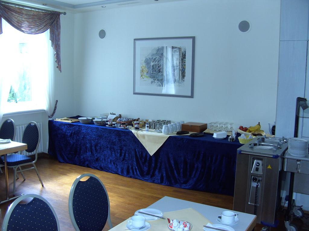 Schlosshotel Wilhelmsthal Calden Ruang foto