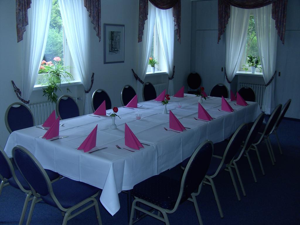 Schlosshotel Wilhelmsthal Calden Ruang foto