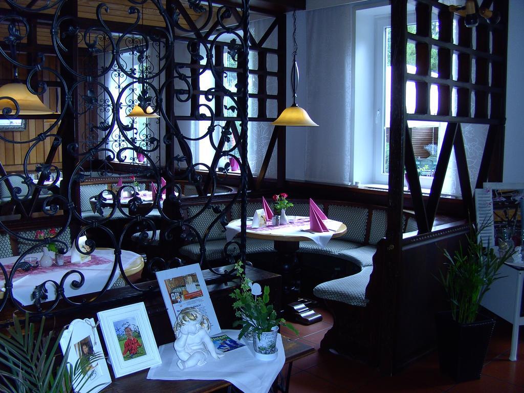 Schlosshotel Wilhelmsthal Calden Ruang foto